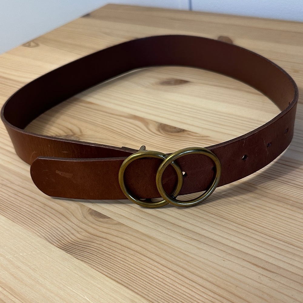 Aritzia leather belt with brass buckle XS